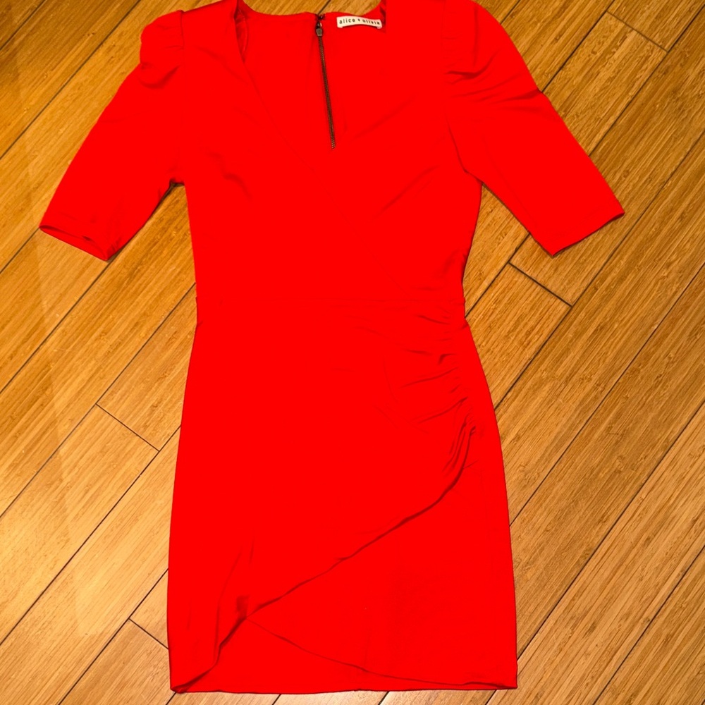 Alice & Olivia red mini dress size 0 with shoulder pads